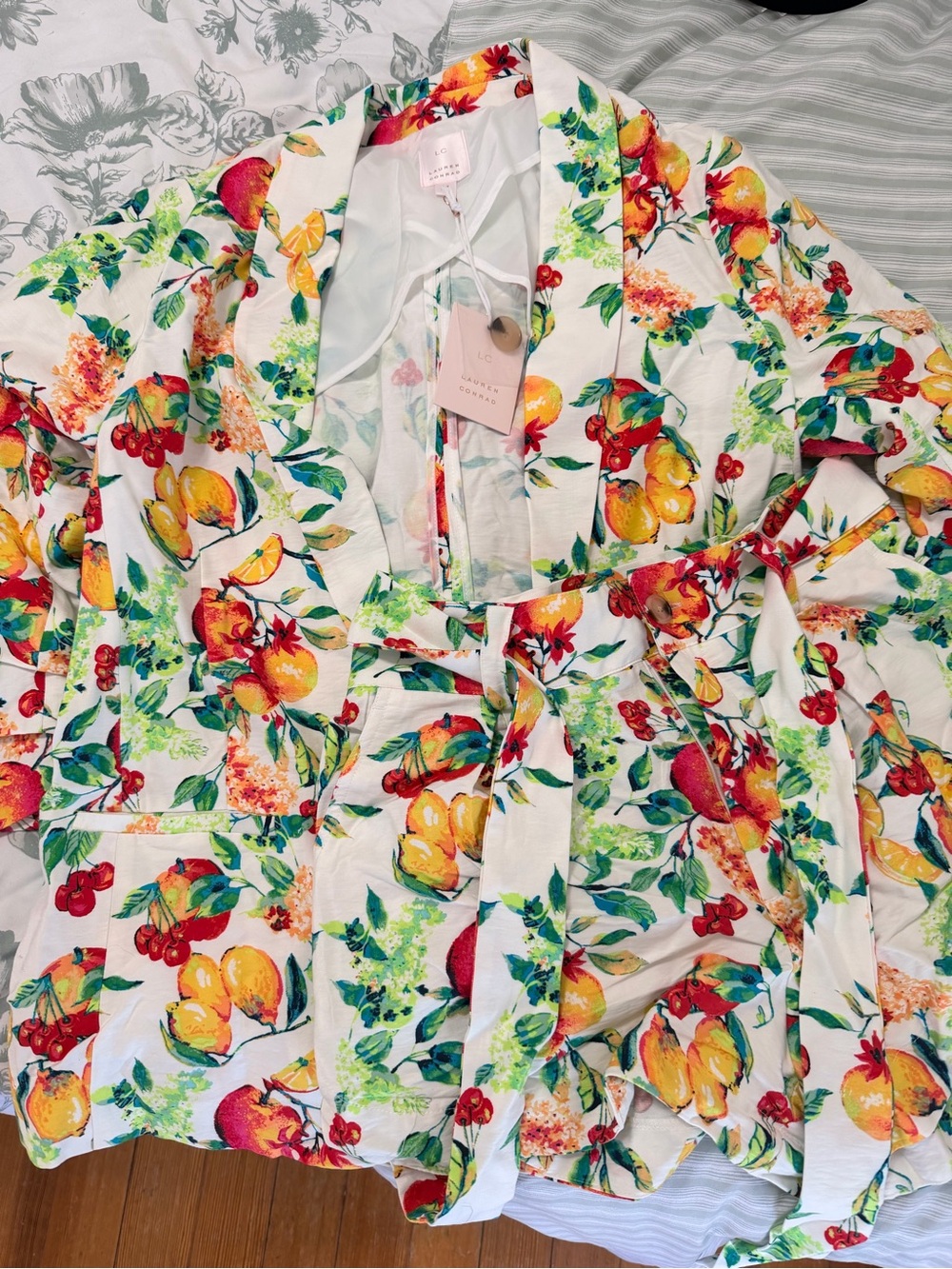 🍋 LC Lauren Conrad 2-Piece Set (Size M) – Fresh & Chic 🍒